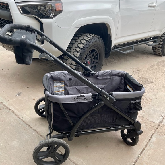 Baby Trend MUV Stroller Wagon - Picture 6 of 7